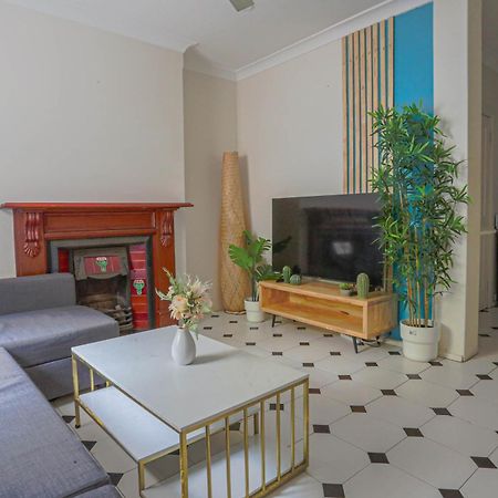 Affordable 3 Bedroom House Darlinghurst With 2 E-Bikes Included Sydney Bagian luar foto